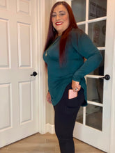 Load image into Gallery viewer, Rae Mode Black Seamless Leggings with High Waist and Pockets - Curvy