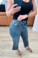 Load image into Gallery viewer, Hayes High Rise Wide Leg Crop Jeans by Judy Blue