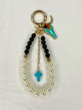 Load image into Gallery viewer, Skull and Pearl Bag Charm Keychain