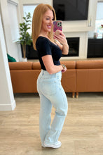 Load image into Gallery viewer, Judy Blue Brooke High Rise Control Top Vintage Wash Straight Jeans
