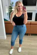 Load image into Gallery viewer, Judy Blue Emily High Rise Cool Denim Pull On Capri Jeans