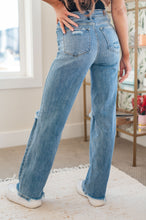 Load image into Gallery viewer, Judy Blue Rose High Rise 90's Straight Jeans in Light Wash
