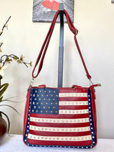 Load image into Gallery viewer, USA Flag Concealed Carry Handbag - Red