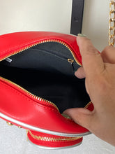 Load image into Gallery viewer, Vintage Camera Crossbody Bag