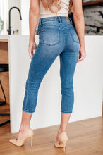 Load image into Gallery viewer, Judy Blue Emily High Rise Cool Denim Pull On Capri Jeans
