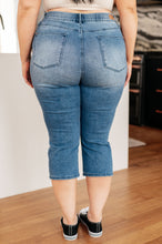 Load image into Gallery viewer, Judy Blue Emily High Rise Cool Denim Pull On Capri Jeans
