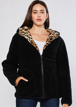 Load image into Gallery viewer, Leopard/Black Reversible Sherpa/Fleece Jacket - Women&#39;s
