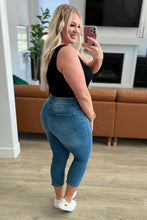 Load image into Gallery viewer, Judy Blue Emily High Rise Cool Denim Pull On Capri Jeans
